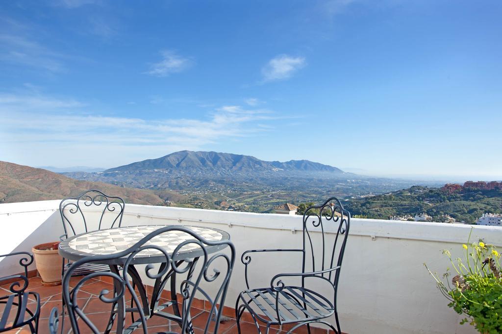 Apartment Jacarandas De Elviria Marbella Buitenkant foto